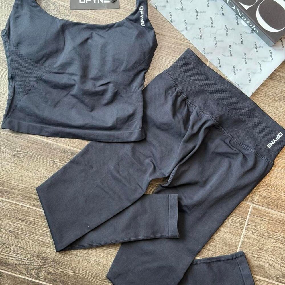 Dfyne Women's Black set